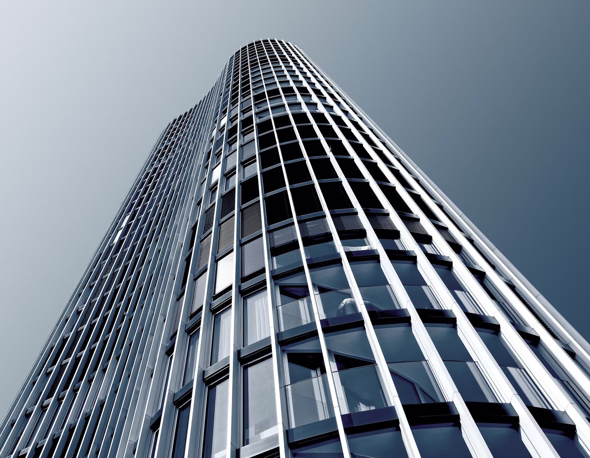 The Evolution of Skyscrapers: A Look into Modern Urban Design